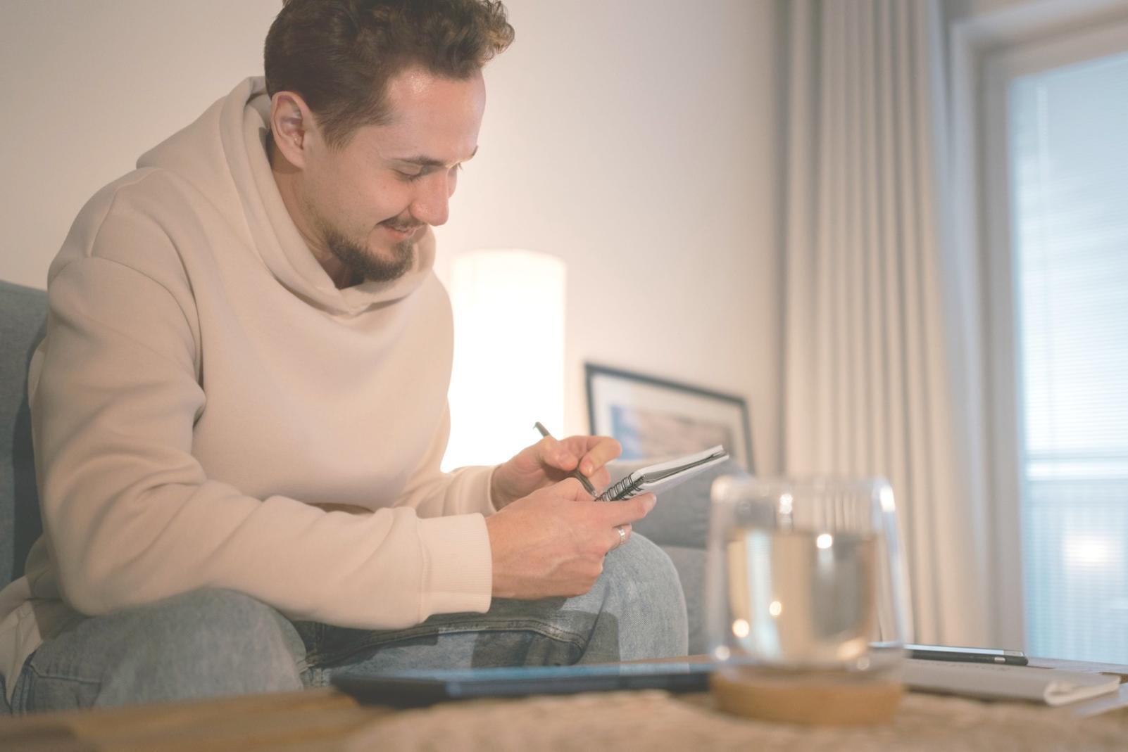Seminarraum während einer Finanzschulung mit Teilnehmern